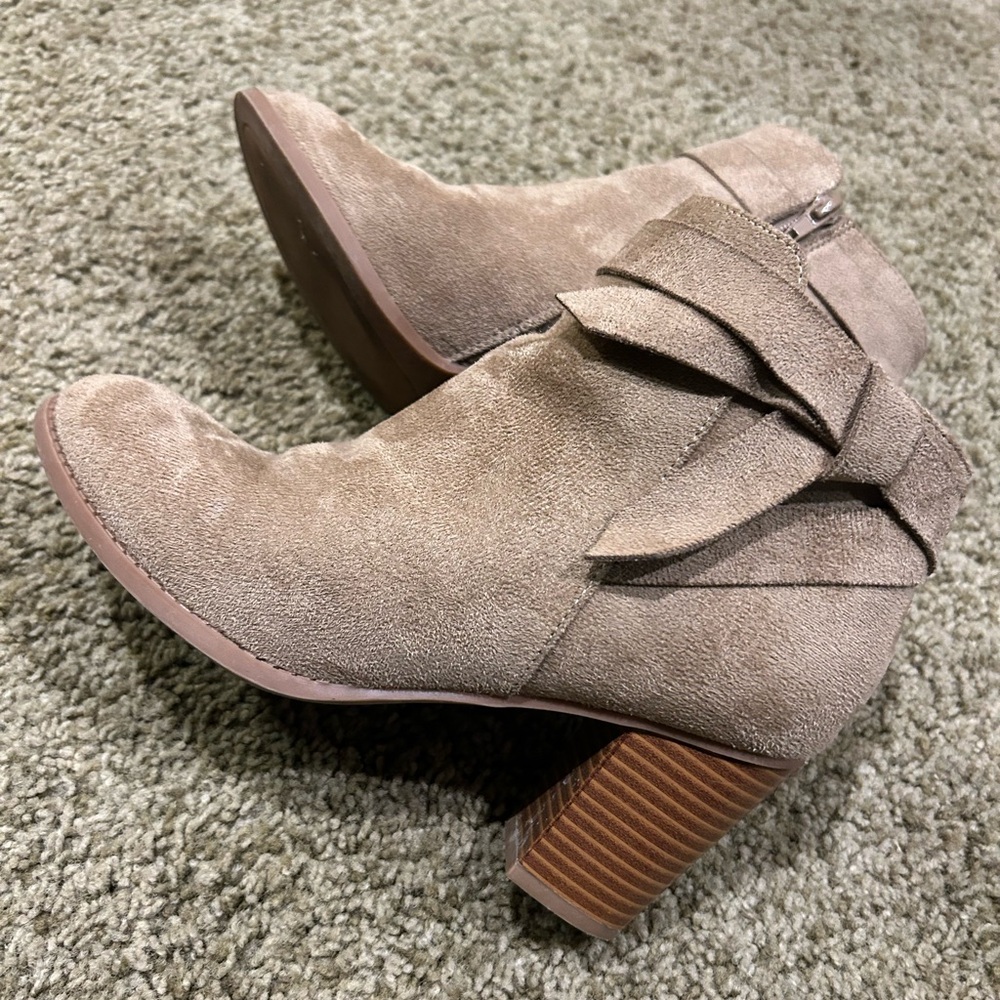 Women's Taupe Suede Ankle Boots